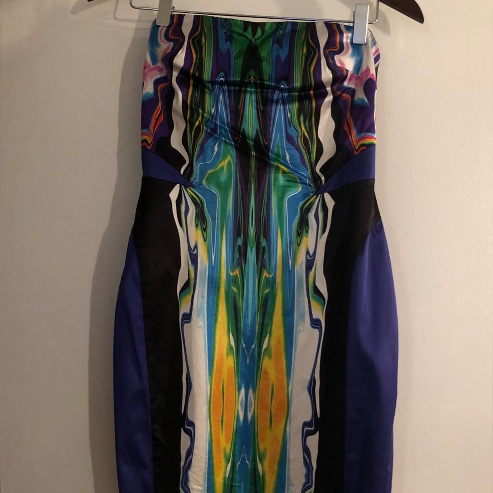 Short strapless dress